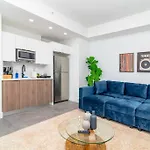 King Bed Brand New Oasis Minutes To Brickell